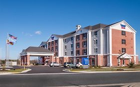 Fairfield Inn & Suites Easton